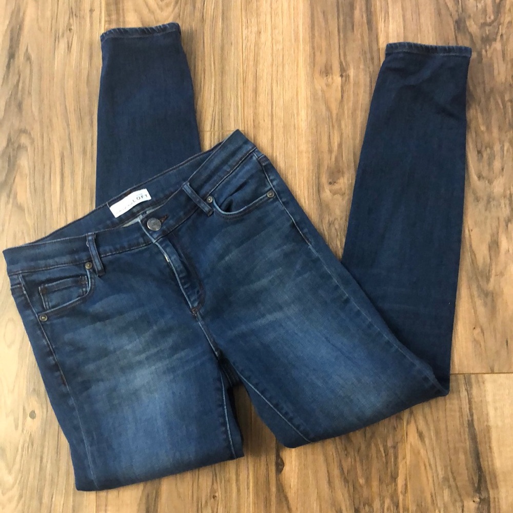 Ann Taylor loft medium wash skinny jeans size 27
